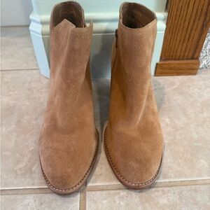 Giani Bernini Tan Ankle Boots